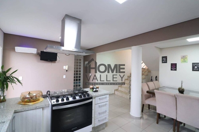 Casa, 3 quartos, 217 m² - Foto 4