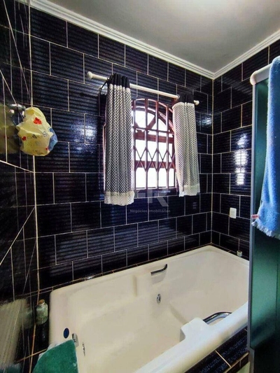 Casa, 3 quartos, 219 m² - Foto 4