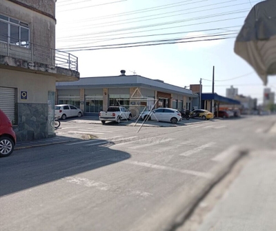 Casa, 7 quartos, 898 m² - Foto 1