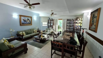 Casa, 4 quartos, 248 m² - Foto 1