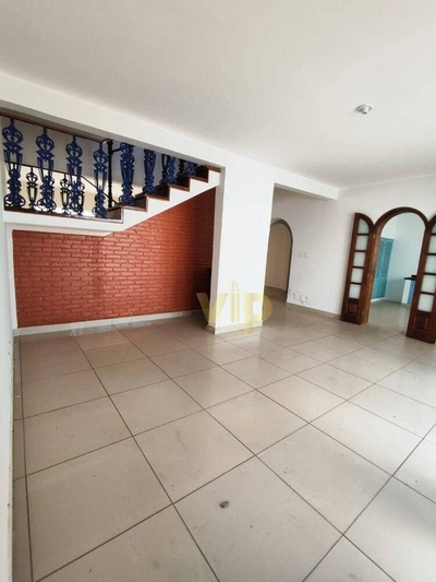 Casa, 3 quartos, 270 m² - Foto 1