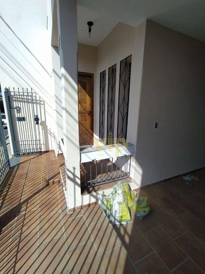 Casa, 2 quartos, 200 m² - Foto 1