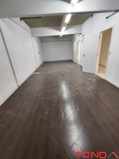 Loja-Salão, 300 m² - Foto 1