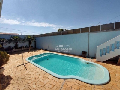 Casa, 1 quarto, 189 m² - Foto 2