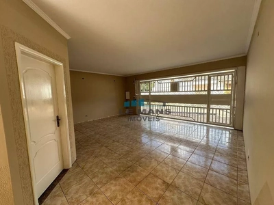 Casa, 3 quartos, 231 m² - Foto 1
