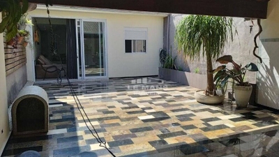 Casa, 2 quartos, 100 m² - Foto 1