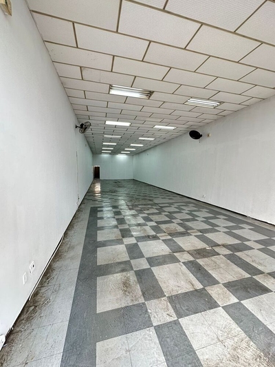 Loja-Salão, 228 m² - Foto 1