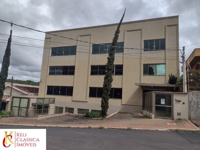 Loja-Salão, 1600 m² - Foto 1