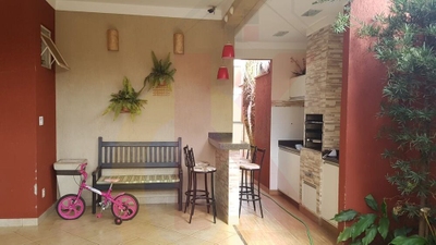 Casa, 3 quartos - Foto 1