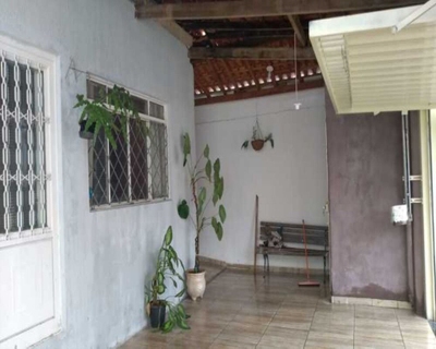 Casa, 2 quartos, 221 m² - Foto 1