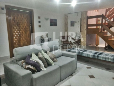 Casa, 3 quartos, 195 m² - Foto 1