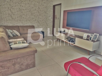 Casa, 4 quartos, 152 m² - Foto 1