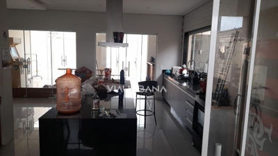 Casa, 3 quartos, 240 m² - Foto 4