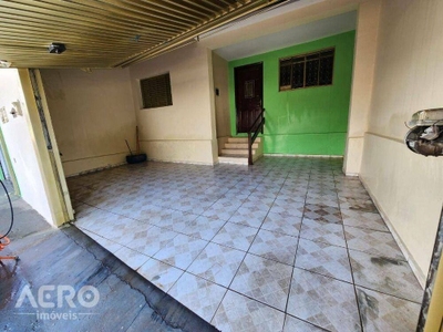 Casa, 3 quartos, 196 m² - Foto 2