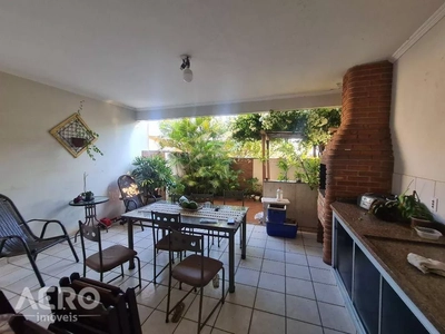 Casa, 3 quartos, 231 m² - Foto 2