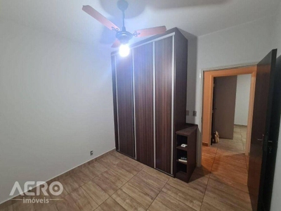 Casa, 3 quartos, 227 m² - Foto 2