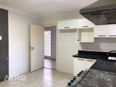 Casa, 3 quartos, 154 m² - Foto 4