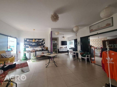 Casa, 3 quartos, 300 m² - Foto 1