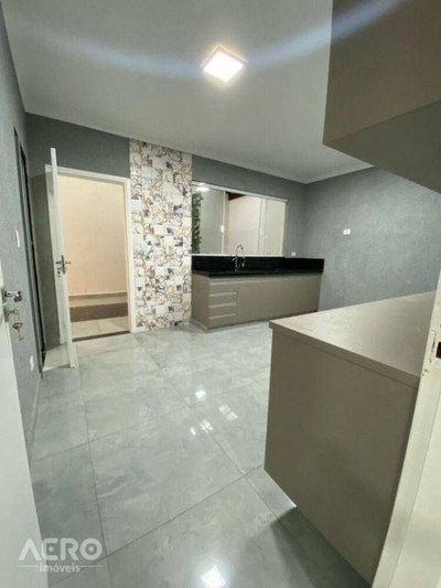 Casa, 3 quartos, 180 m² - Foto 1