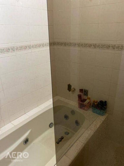 Casa, 3 quartos, 300 m² - Foto 2