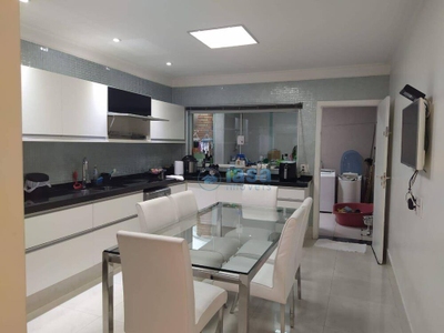 Sobrado, 3 quartos, 174 m² - Foto 2