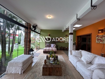 Casa, 6 quartos, 900 m² - Foto 1