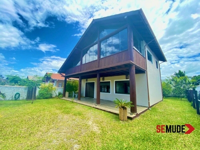 Casa, 4 quartos, 280 m² - Foto 1