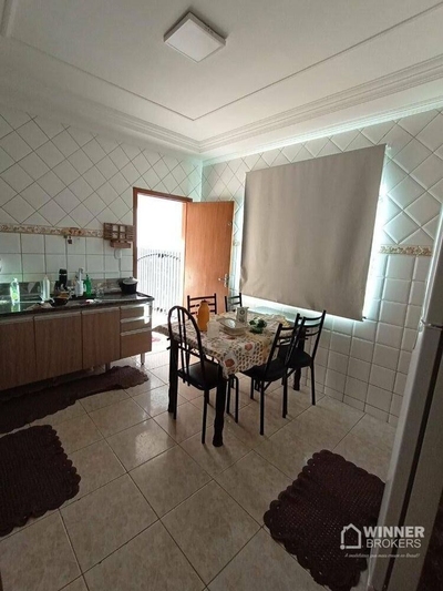 Casa, 3 quartos, 197 m² - Foto 4