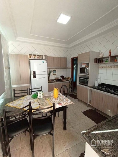 Casa, 3 quartos, 197 m² - Foto 2