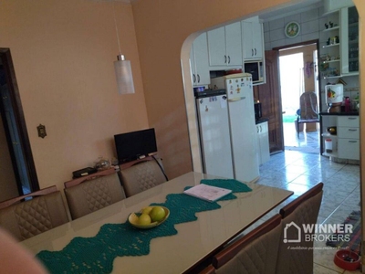 Casa, 3 quartos, 180 m² - Foto 2