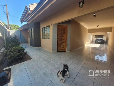 Casa, 3 quartos, 222 m² - Foto 1