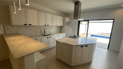 Casa, 3 quartos, 200 m² - Foto 1