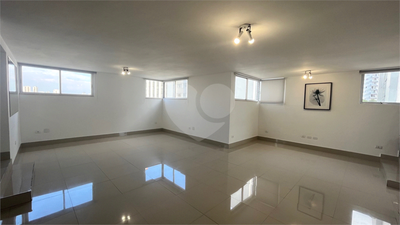 Apartamento, 3 quartos, 220 m² - Foto 3