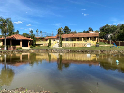 Chácara, 4 quartos, 3000 m² - Foto 1