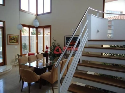 Sobrado, 3 quartos, 450 m² - Foto 1