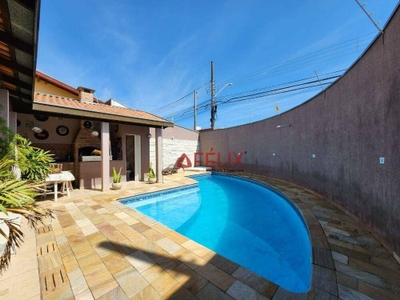 Sobrado, 3 quartos, 215 m² - Foto 1