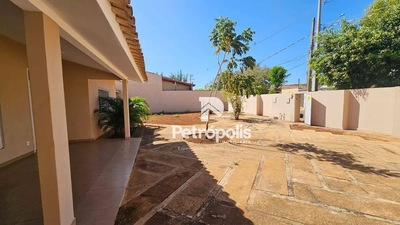 Casa, 4 quartos, 310 m² - Foto 2