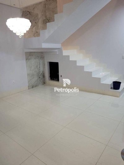 Sobrado, 3 quartos, 247 m² - Foto 2