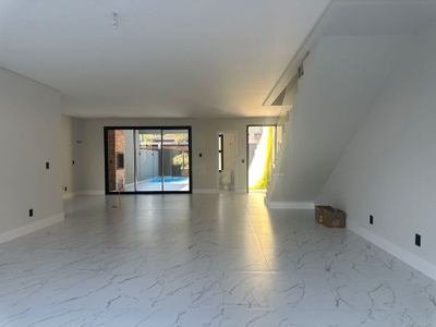 Sobrado, 4 quartos, 292 m² - Foto 1