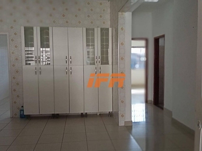 Casa, 3 quartos, 200 m² - Foto 2