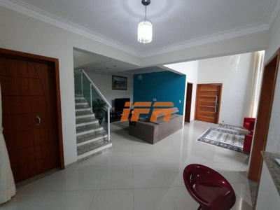 Sobrado, 3 quartos, 210 m² - Foto 1