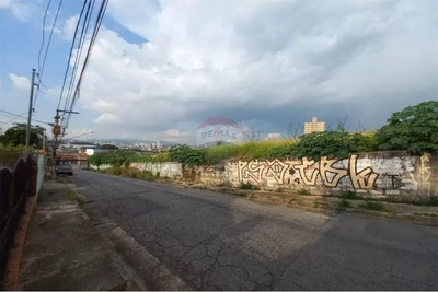 Loteamento e Condomínio, 2700 m² - Foto 2