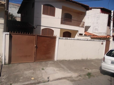 Casa, 4 quartos, 150 m² - Foto 1