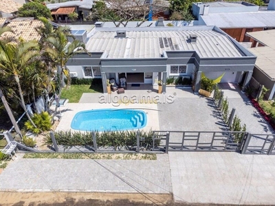 Casa, 5 quartos, 220 m² - Foto 1