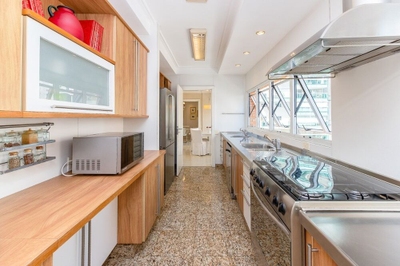 Apartamento, 3 quartos, 243 m² - Foto 1