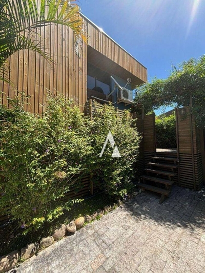 Casa, 3 quartos, 231 m² - Foto 1