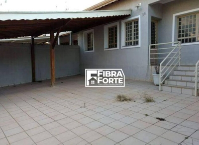 Casa, 3 quartos, 234 m² - Foto 1