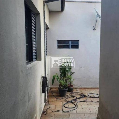 Casa, 3 quartos, 226 m² - Foto 1
