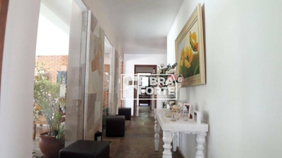 Casa, 6 quartos, 302 m² - Foto 3