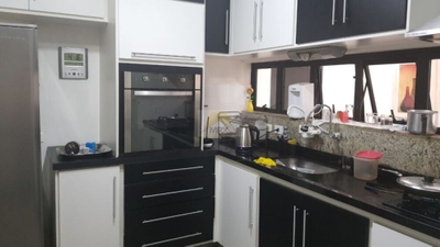 Casa, 3 quartos, 318 m² - Foto 1